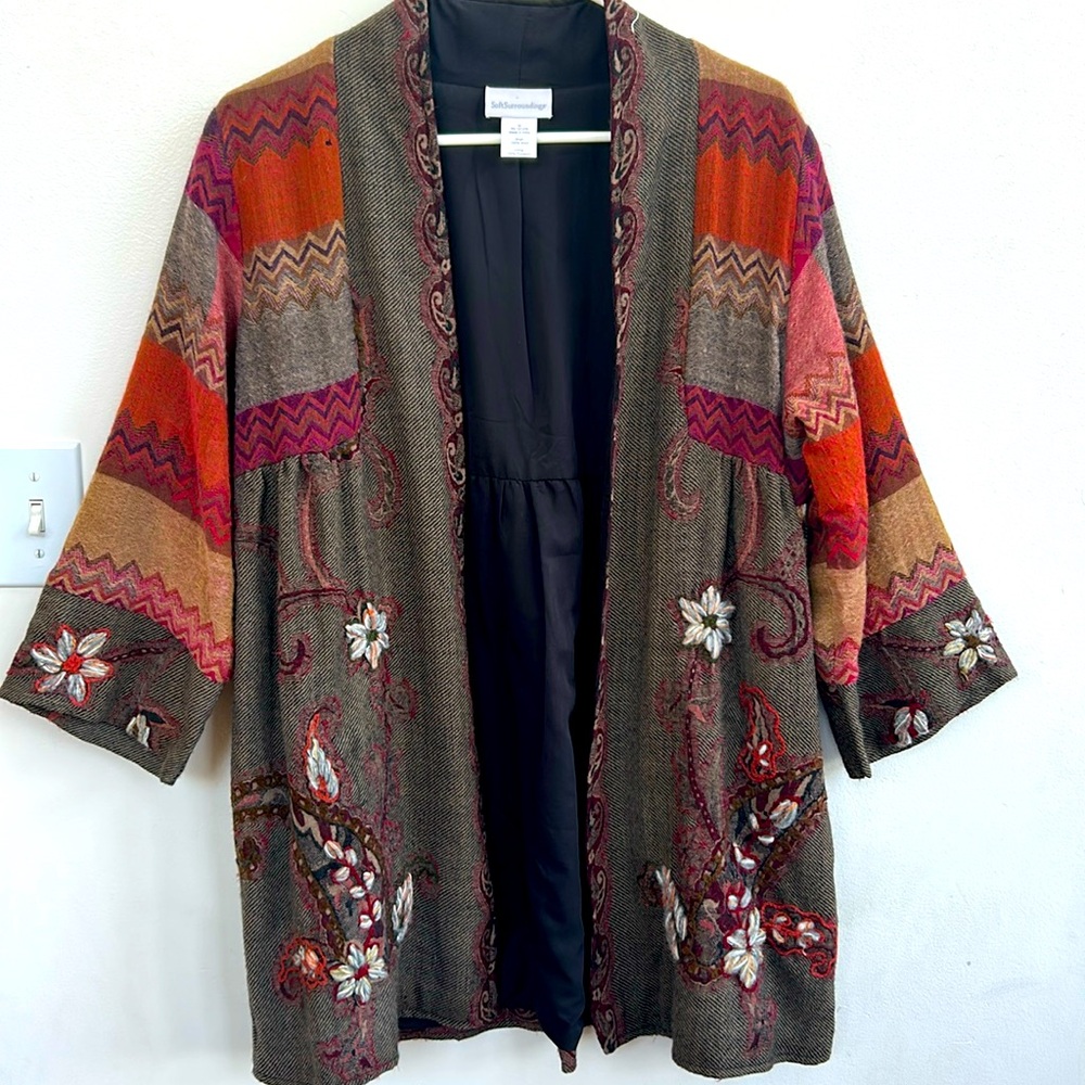Soft Surroundings 3/4 length lined embroidered blazer
